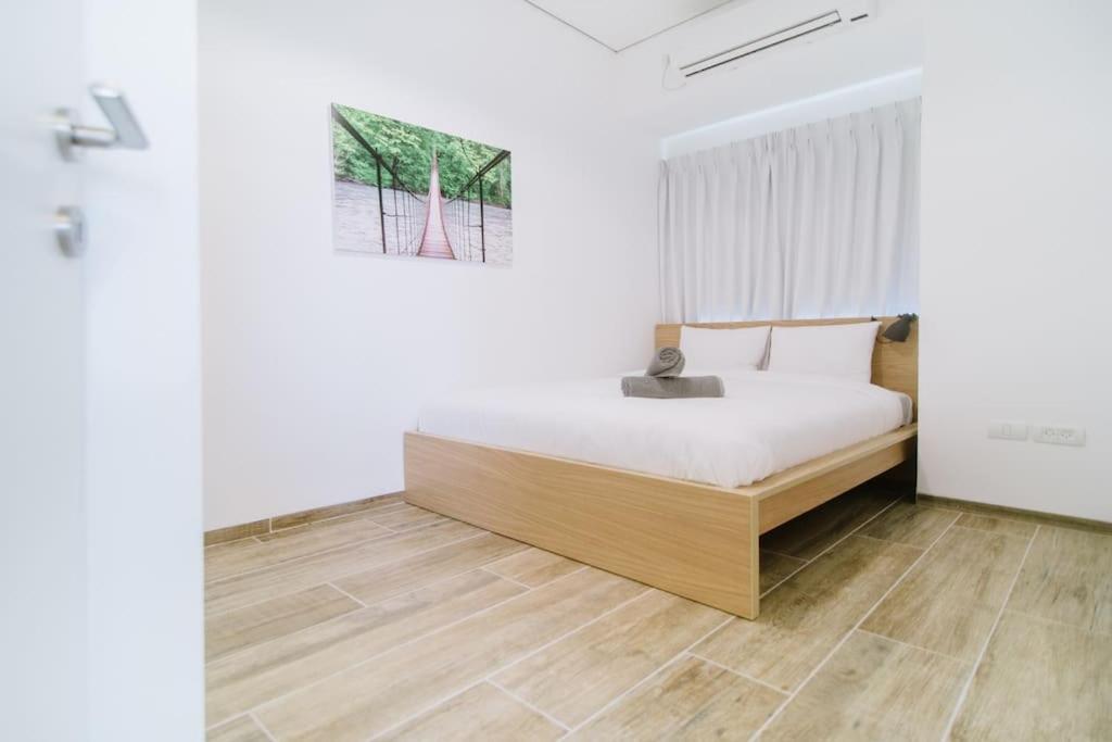 Amazing 2 Bedroom & 2 Bathrooms ! Apartment Tel Aviv
